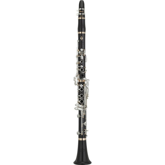 Yamaha SE Artist clarinet against white background