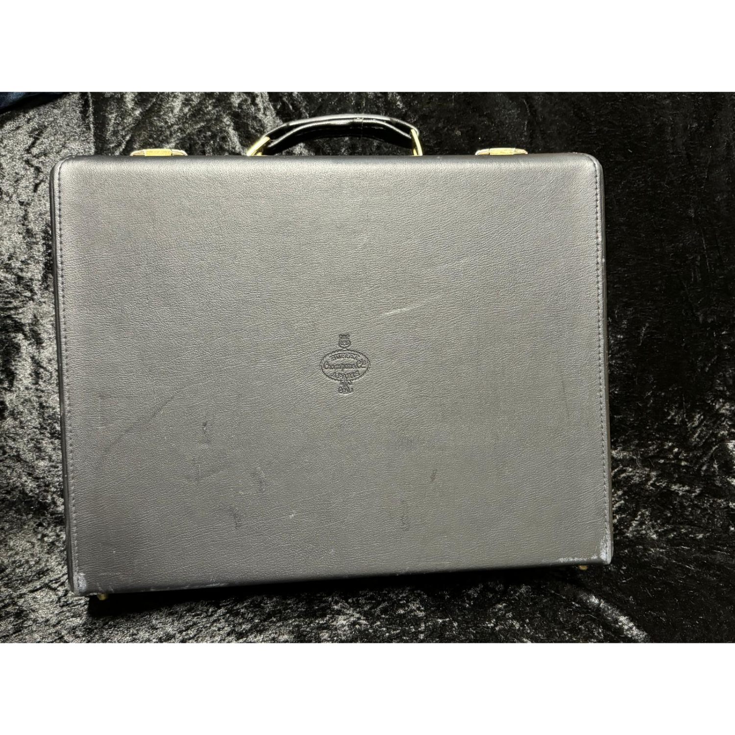 Exterior of Buffet attache style double case, with embossed Buffet logo