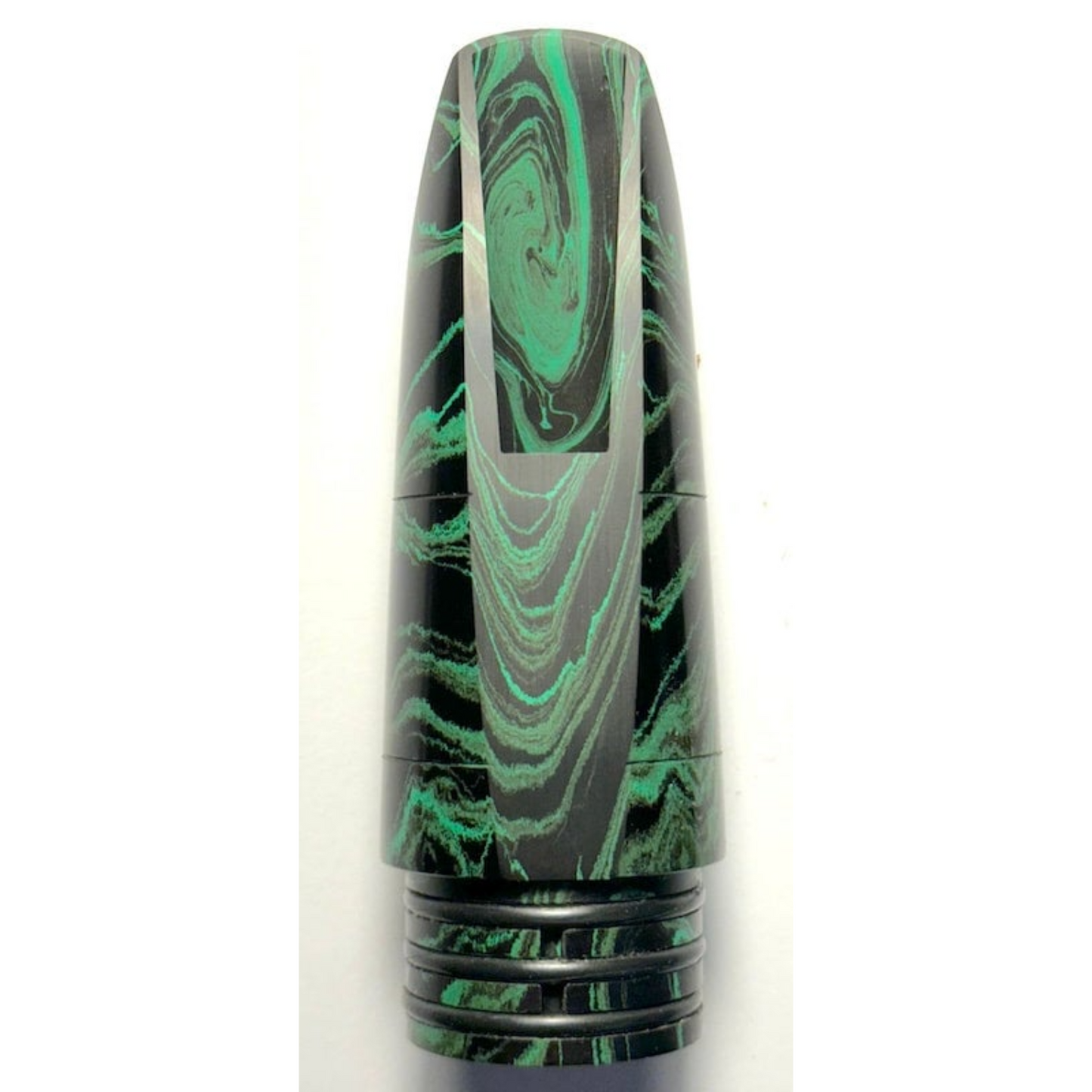 Rear view of Corbin Honu mouthpiece, green and black marbled, showing window and table