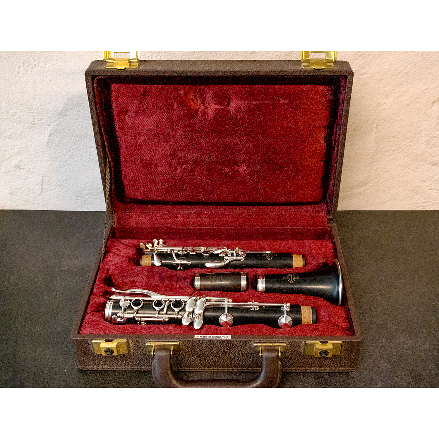 Buffet Crampon E11 Bb Clarinet - open case view with disassembled instrument inside