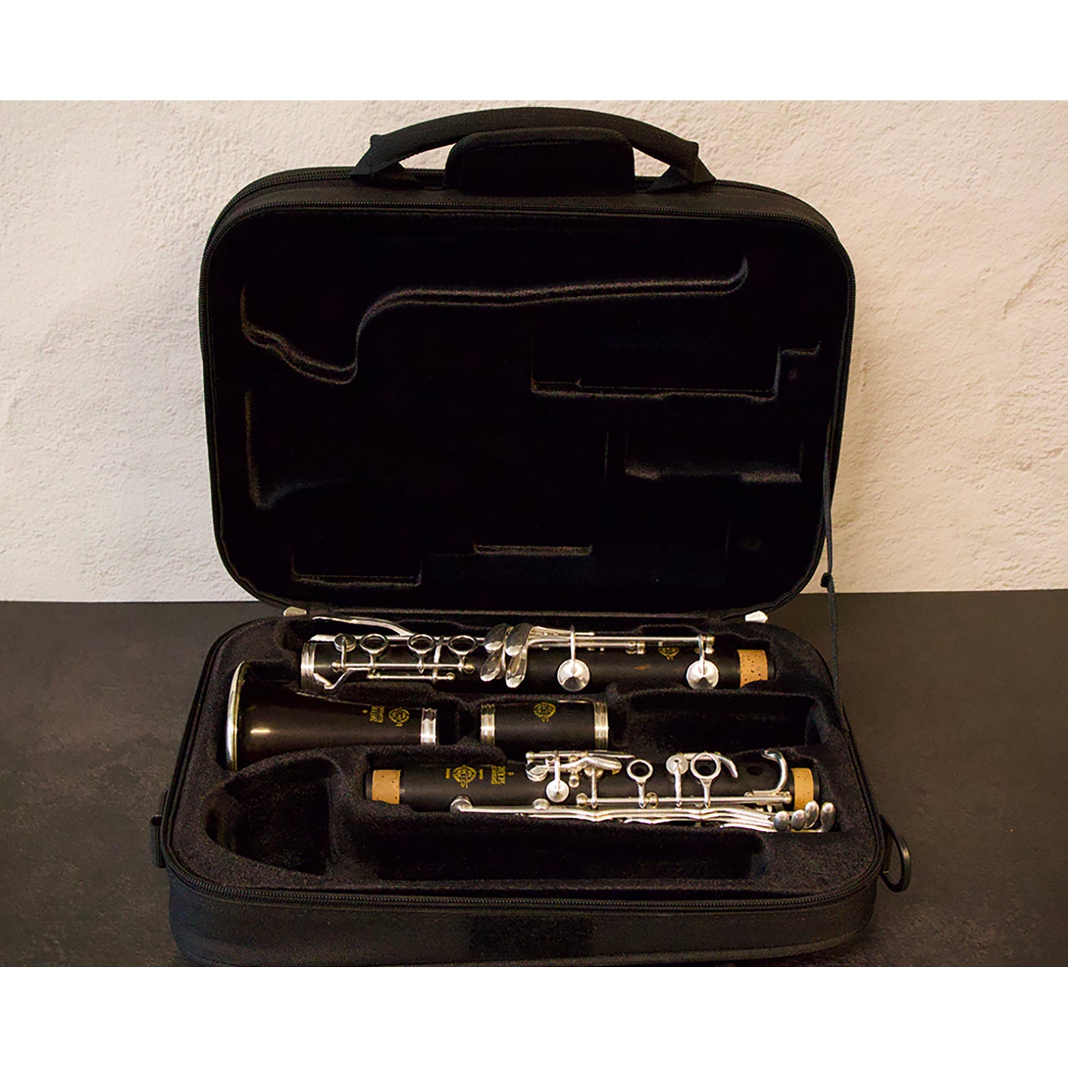 Selmer 10G Clarinet in case with lid up