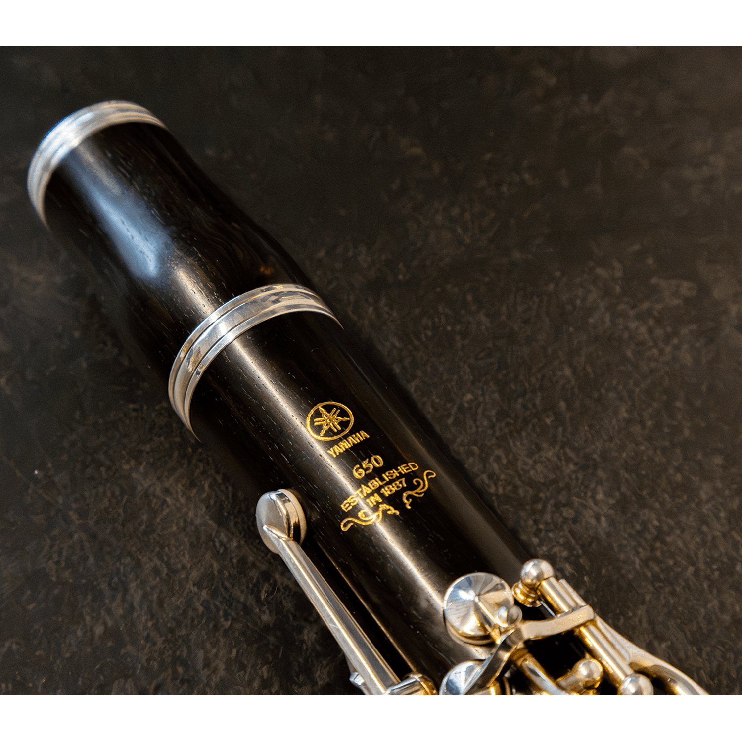 Yamaha 650 Bb Clarinet - barrel and upper joint Yamaha logo close up